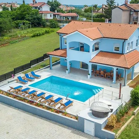 Deep Blue Holiday home